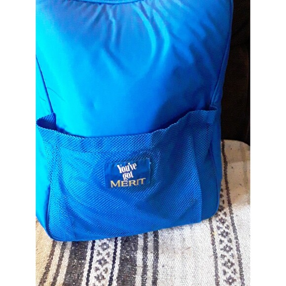 Vintage Picnic Set. Promotional Merit Cigarette Backpack - Picture 5 of 6